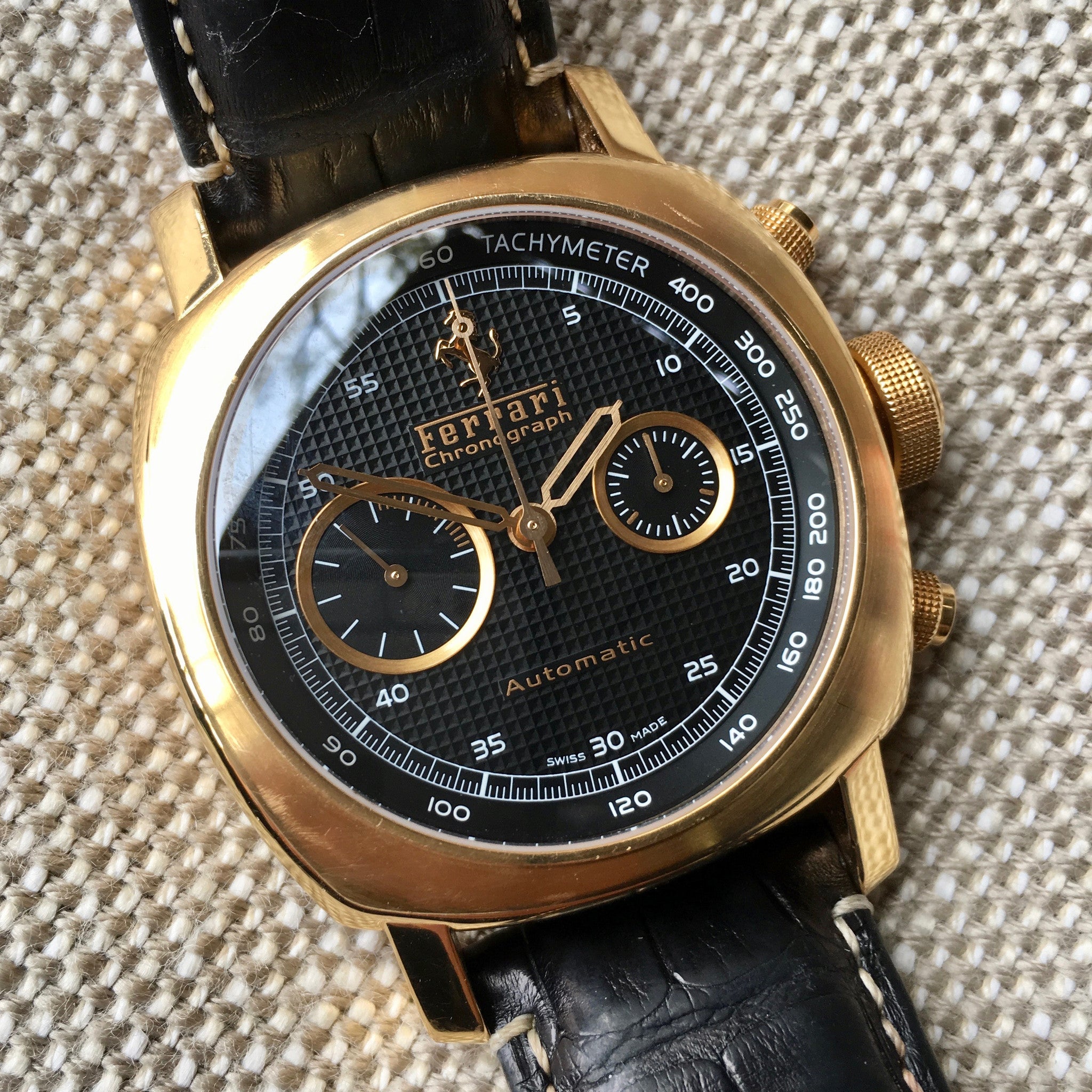 Ferrari gold online watch