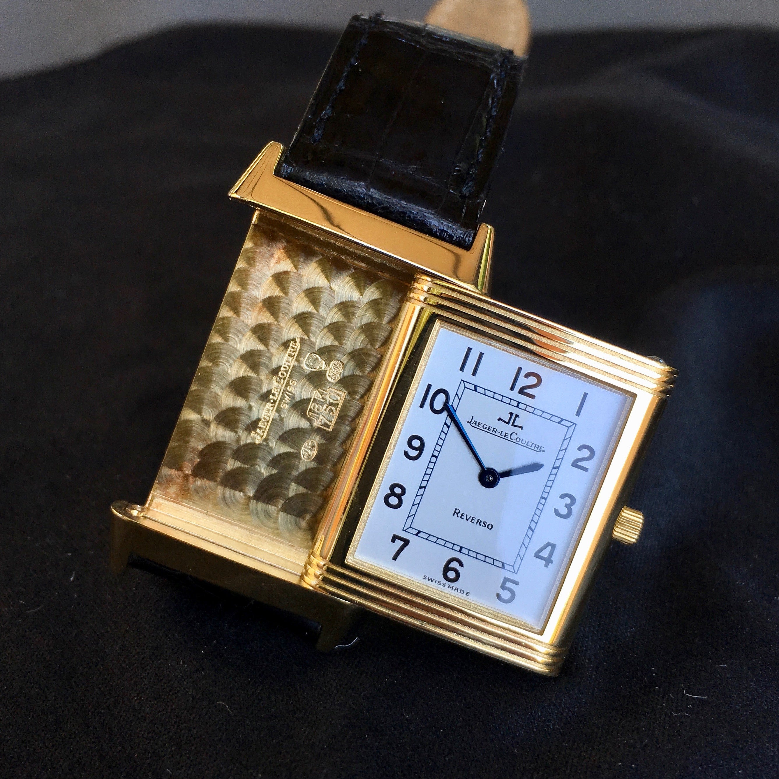 Jaeger LeCoultre Reverso 18K Yellow Gold Manual Wind Silver