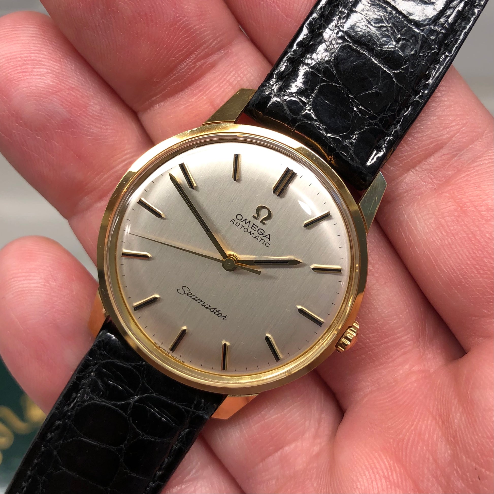 1966 Omega Seamaster 165.001 18K Yellow Gold Dress Watch Like New Old Stock Automatic 34mm Wristwatch