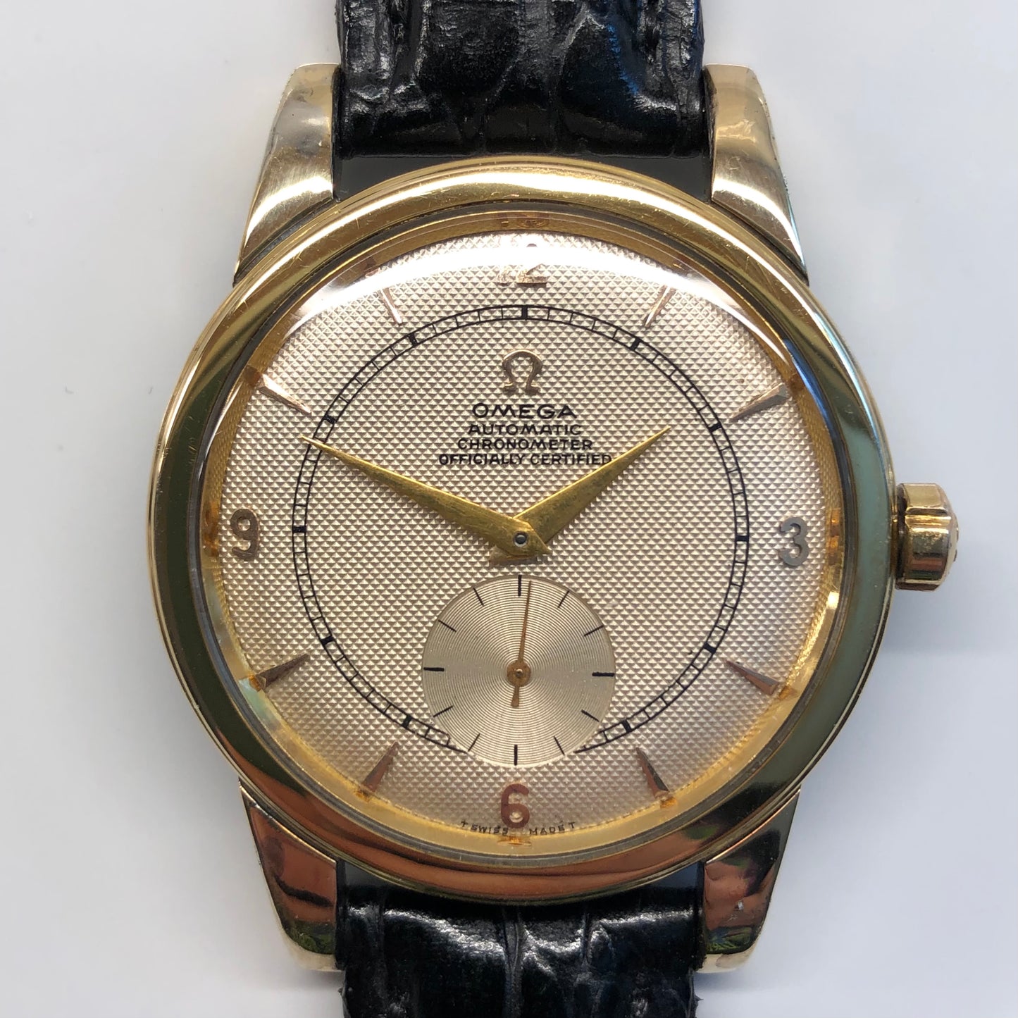 1947 Omega 2493-1 Chronometer Gold Cap Waffle Dial Caliber 333 Automatic Dress 36mm Wristwatch