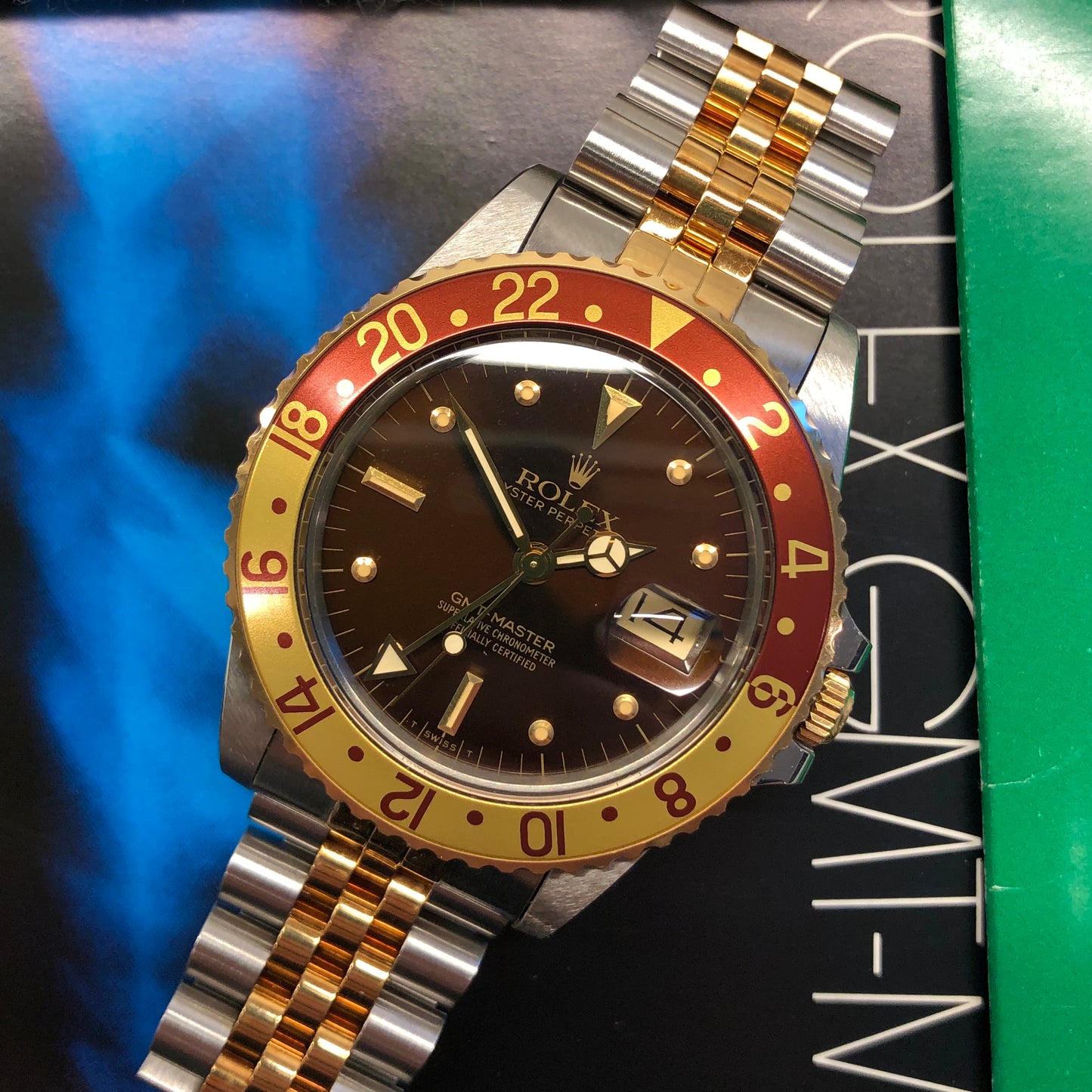 1985 Rolex GMT MASTER 16753 Root Beer Two Tone Steel and Gold Jubilee Nipple Dial Wristwatch with Box and Papers