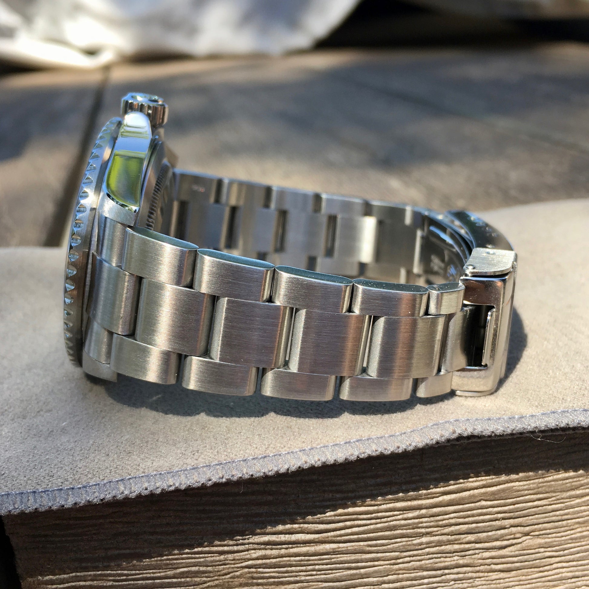Buy Used Rolex Submariner 16610 | Bob's Watches - Sku: 149182